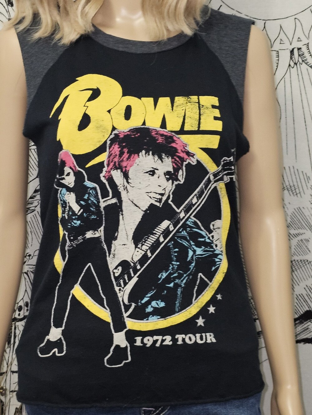 Bravado Small David Bowie 1972 Tour Graphic Tank Top - Black, Yellow, Pink
